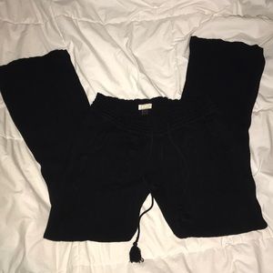 black roxy pants